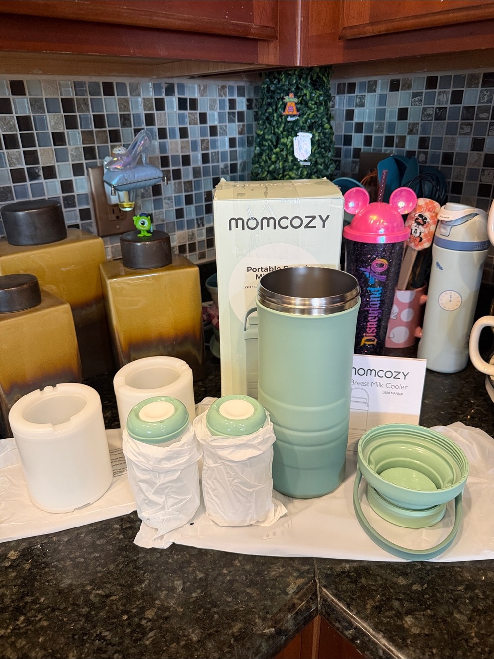 NIB Momcozy Portable Breast Milk Cooler - Mint Green 22oz